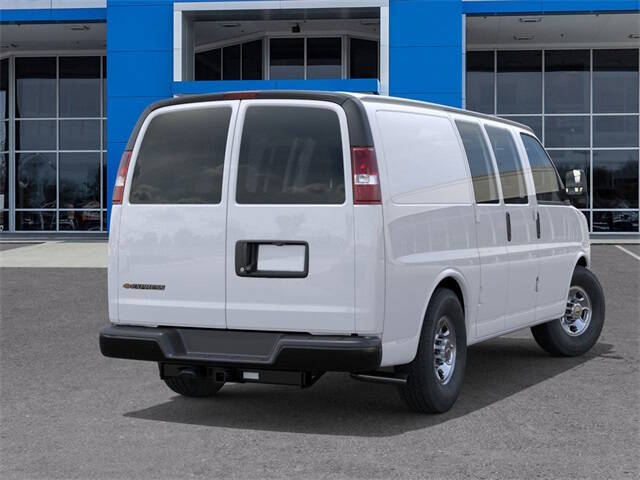 2025 Chevrolet Express 2500