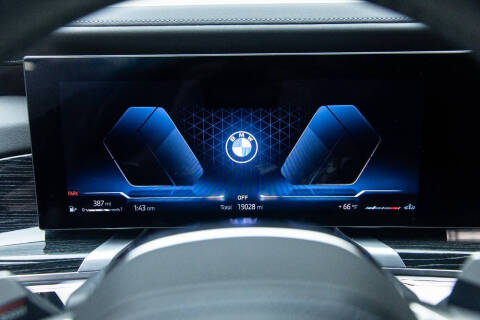 2023 BMW 7 Series 740i