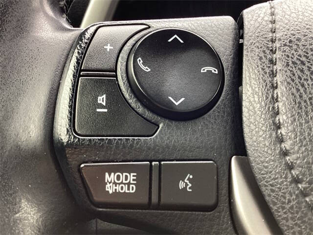 2017 Toyota RAV4 Hybrid SE