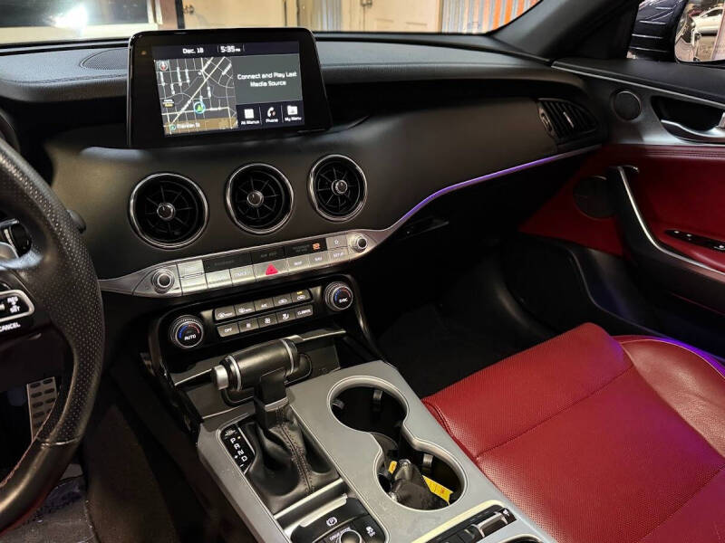 2018 Kia Stinger GT1