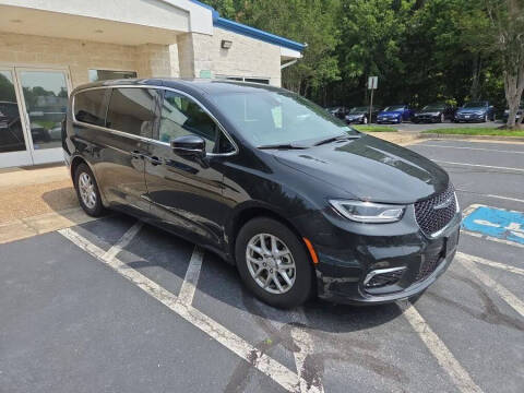 2026 Chrysler Pacifica Select