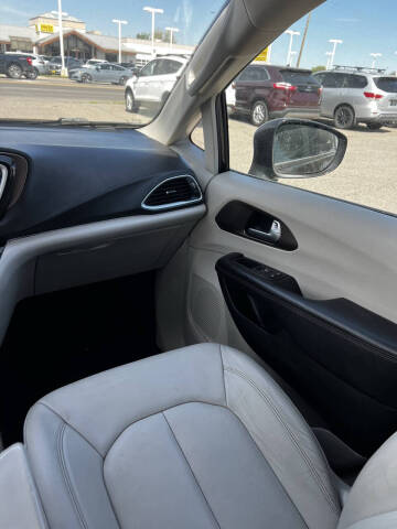 2017 Chrysler Pacifica Touring Plus