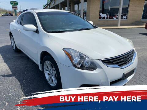 2012 Nissan Altima for sale at Auto World in Carbondale IL
