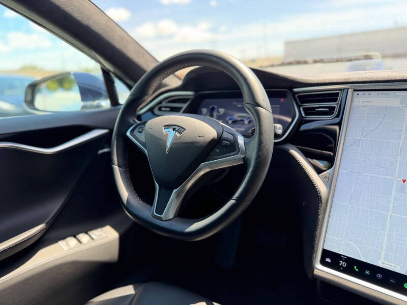 2015 Tesla Model S 85D
