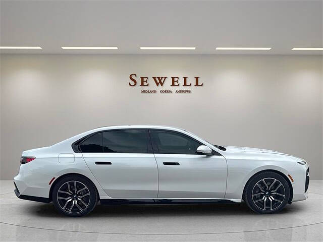 2025 BMW 7 Series 760i xDrive