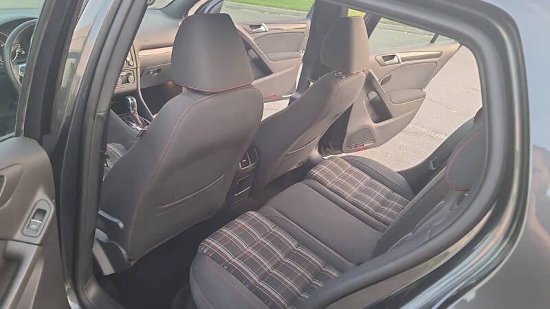 2011 Volkswagen GTI Base PZEV