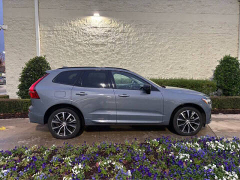 2024 Volvo XC60 B5 Plus Dark Theme
