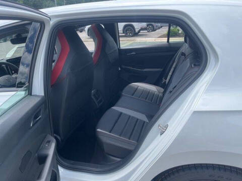 2025 Volkswagen Golf GTI SE