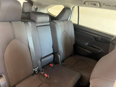 2022 Toyota Highlander L