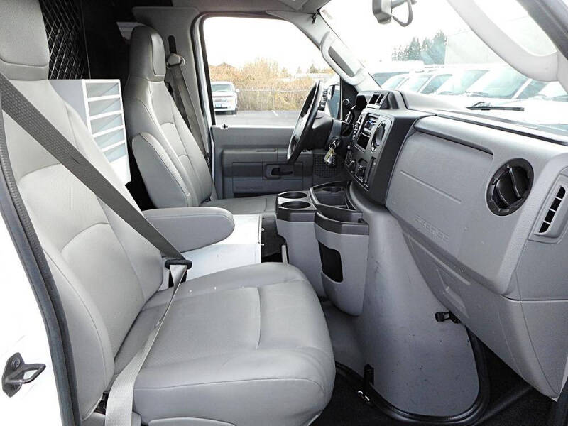 2013 Ford E-Series E-350 SD