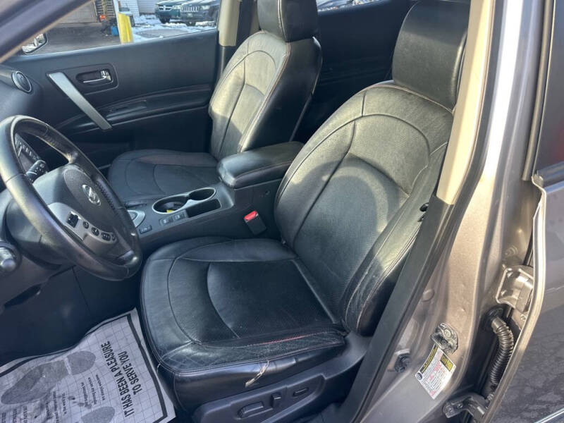 2013 Nissan Rogue SV w/SL Package