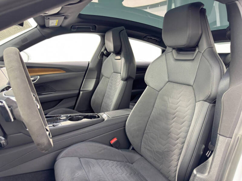 2022 Audi e-tron GT quattro Premium Plus