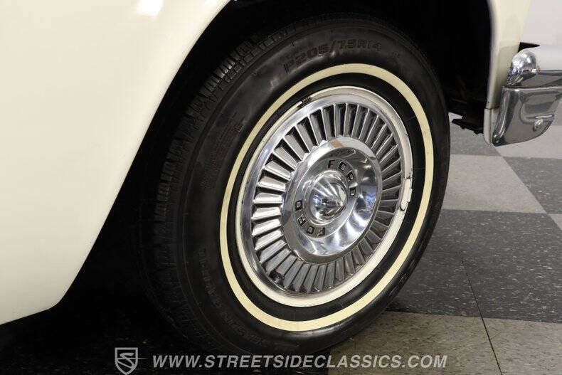 1957 Ford Thunderbird