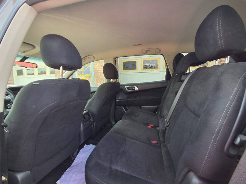2015 Nissan Pathfinder S