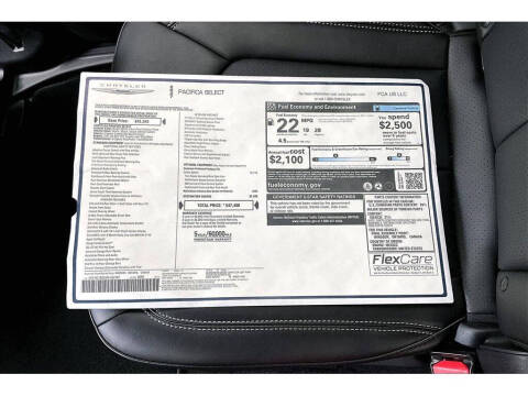 2027 Chrysler Pacifica Select
