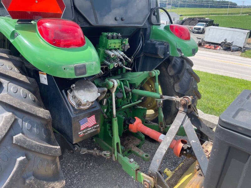 2009 John Deere 5085 M