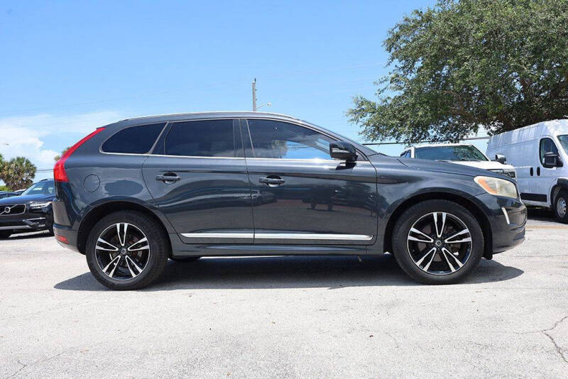 2016 Volvo XC60 T5 Drive-E Premier