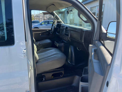 2017 Chevrolet Express 2500