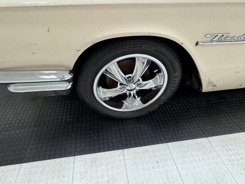 1964 Ford Thunderbird