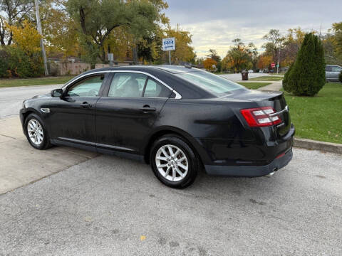 2013 Ford Taurus SE