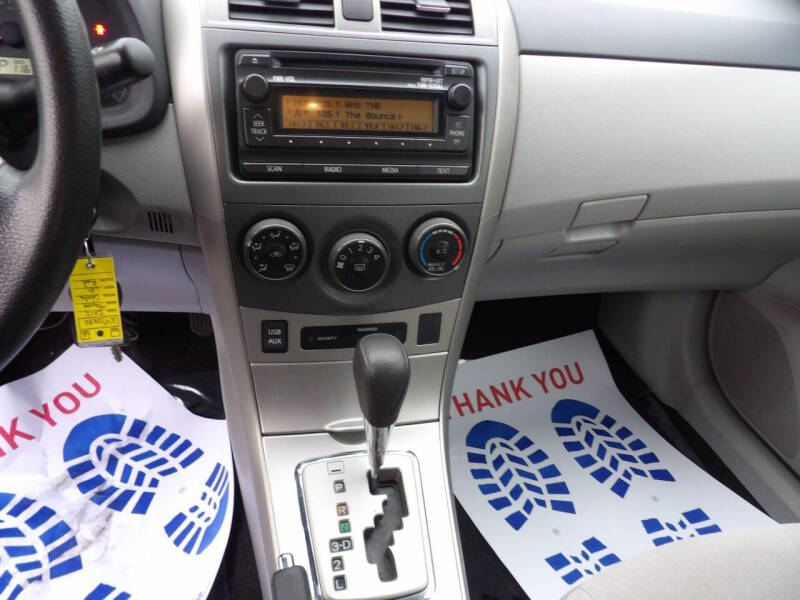 2012 Toyota Corolla LE