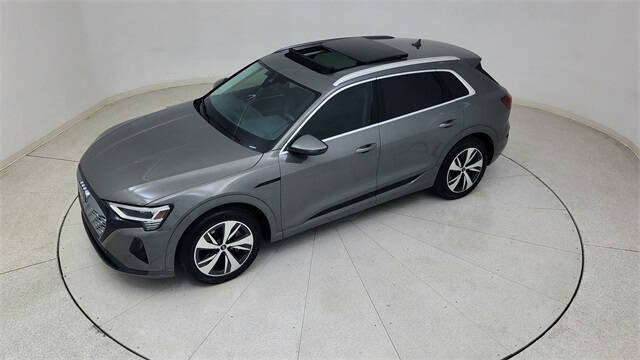 2024 Audi Q8 e-tron quattro Premium