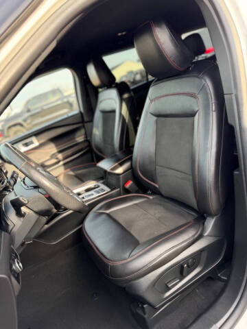 2023 Ford Explorer ST-Line
