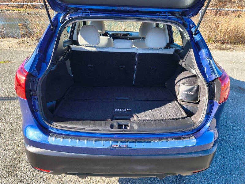 2018 Nissan Rogue Sport SV