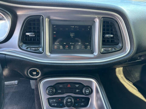 2019 Dodge Challenger SXT