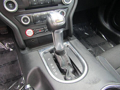 2015 Ford Mustang V6