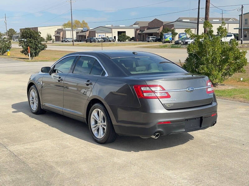 2019 Ford Taurus SE