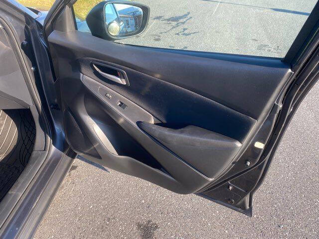 2019 Toyota Yaris LE