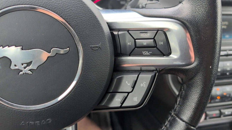 2017 Ford Mustang V6