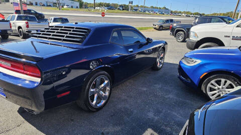 2013 Dodge Challenger SXT Plus