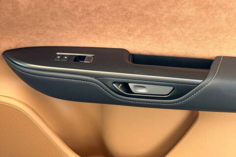 2023 Lexus RZ 450e Luxury