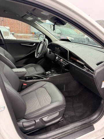 2024 Kia Niro EV Wind