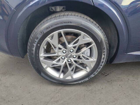 2025 Genesis GV70 2.5T Standard