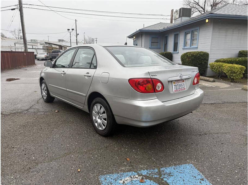 2004 Toyota Corolla