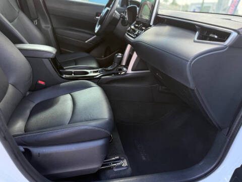 2023 Toyota Corolla Cross XLE