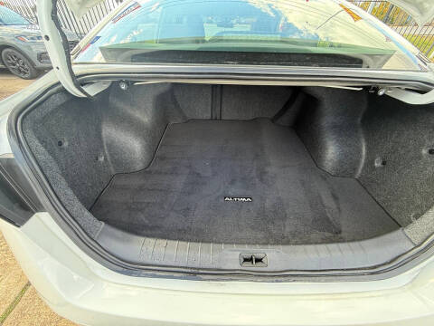 2022 Nissan Altima 2.5 S