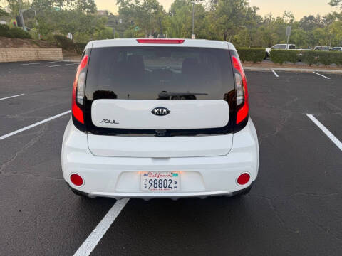 2018 Kia Soul +
