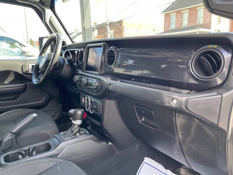 2022 Jeep Gladiator Altitude