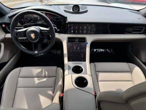 2025 Porsche Taycan 4