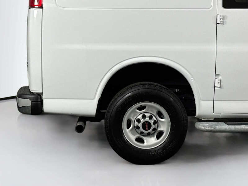 2024 GMC Savana 2500