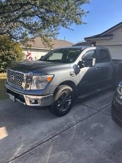 2017 Nissan Titan SV