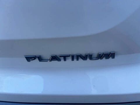 2026 Nissan Pathfinder Platinum