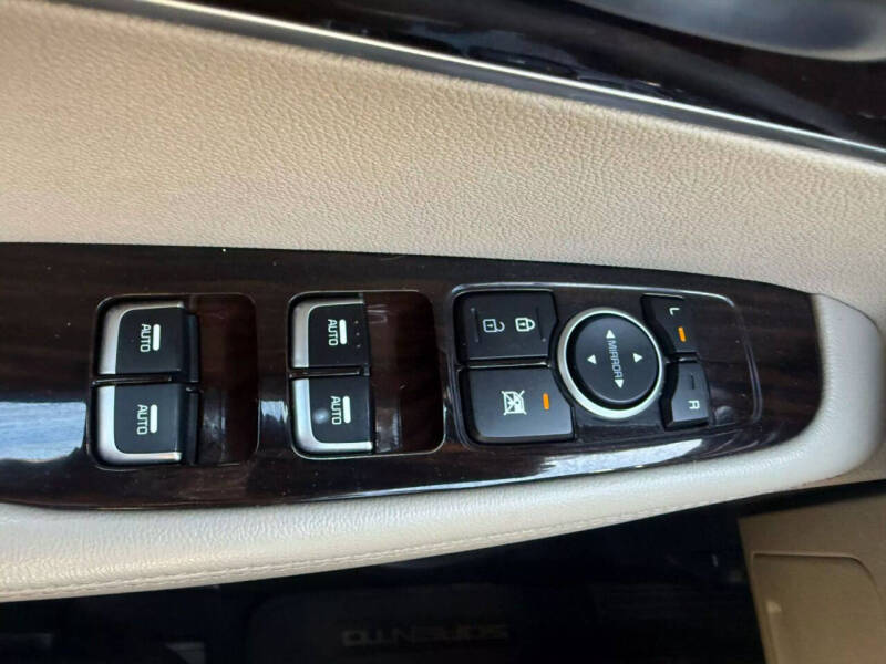 2020 Kia Sorento EX V6