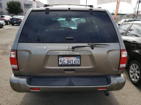 2004 Nissan Pathfinder