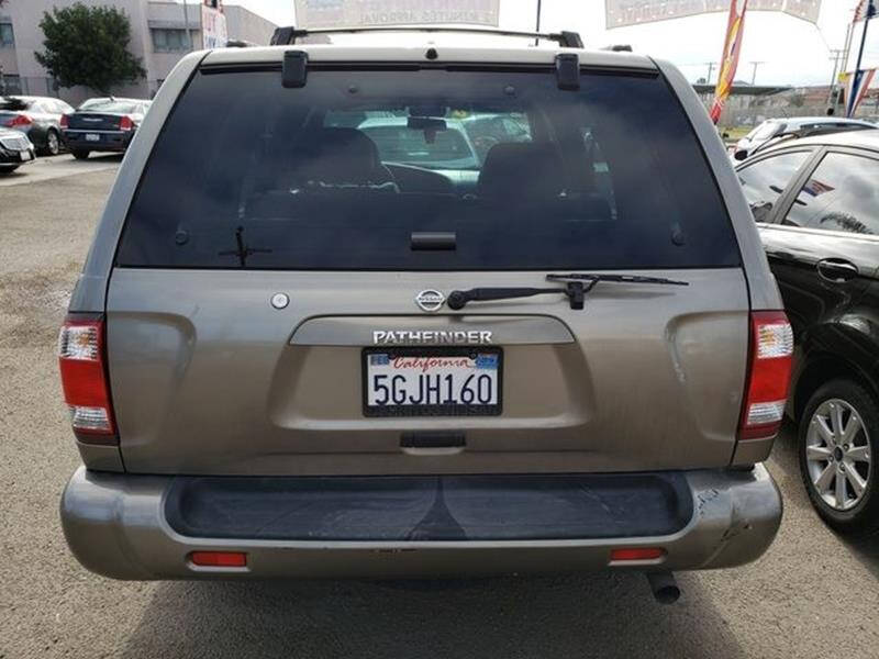 2004 Nissan Pathfinder