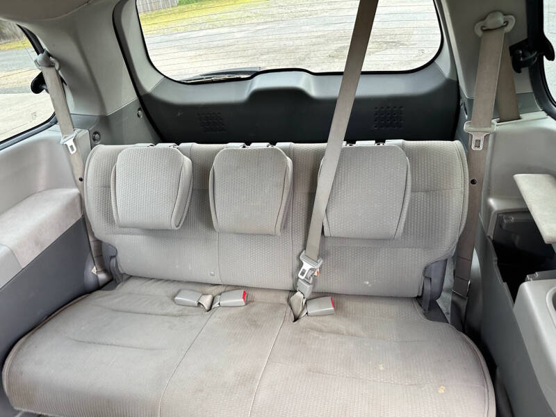 2009 Nissan Quest S photo 12